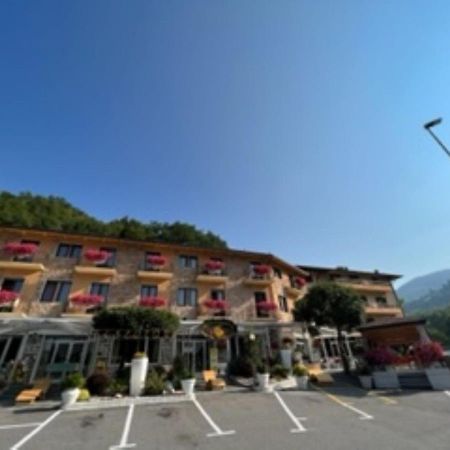 Hotel Iscla Edolo Exterior foto